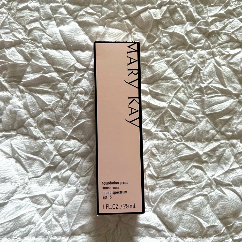 Mary Kay foundation primer w/ SPF 15